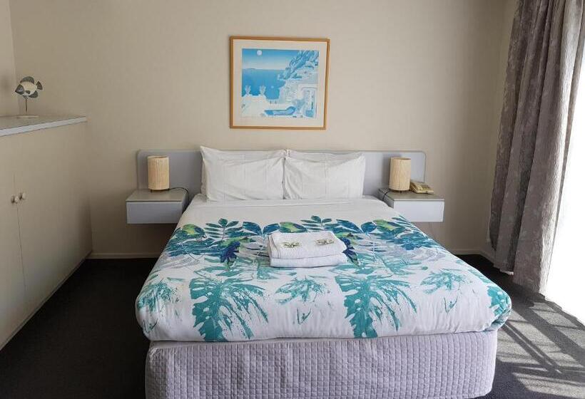 스탠다드 스튜디오, Aloha Seaview Resort Motel