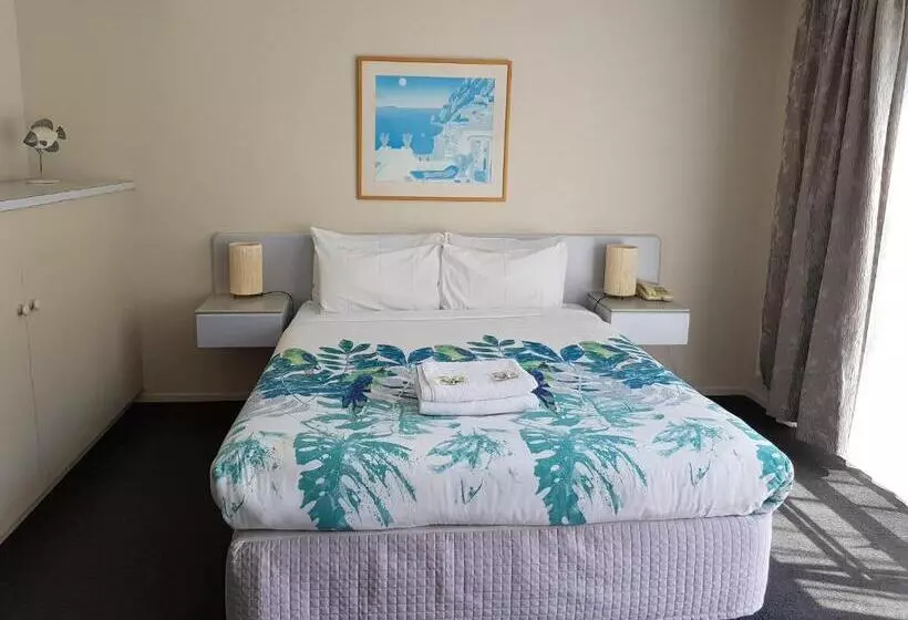 スタンダードスタジオ, Aloha Seaview Resort Motel