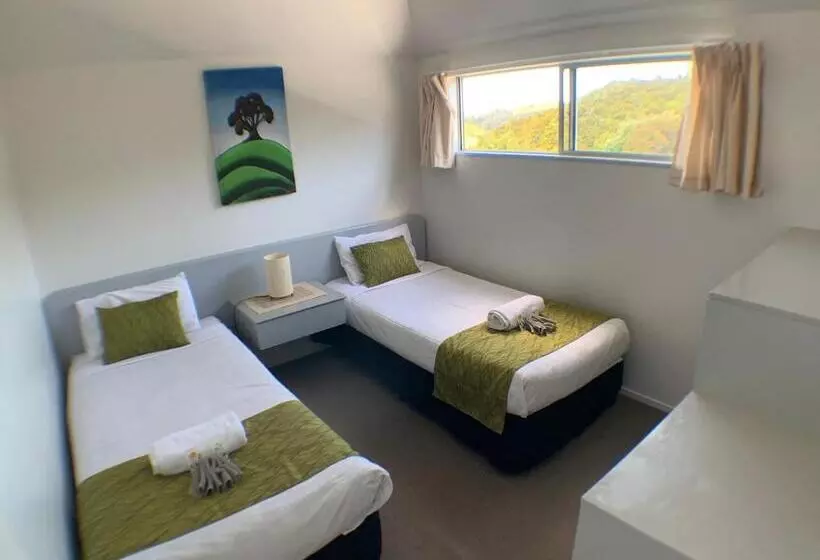 オーシャンビューの２ベッドルームデラックスアパート, Aloha Seaview Resort Motel