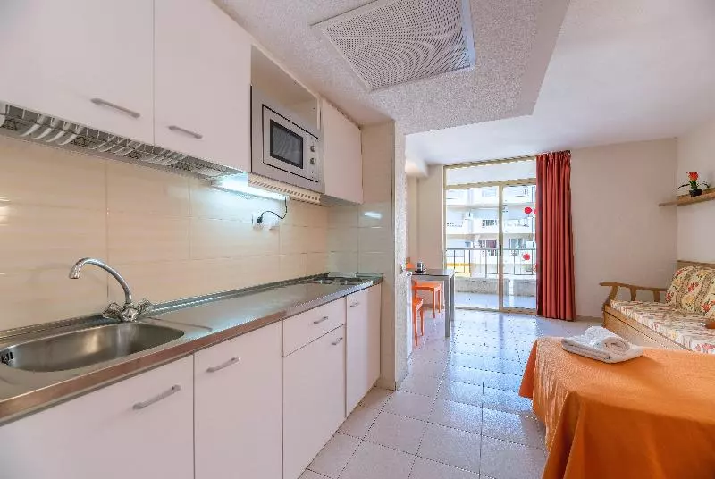 استودیوی استاندارد, Rentalmar Salou Pacific
