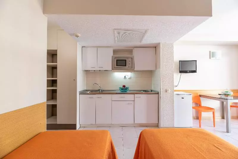 استودیوی استاندارد, Rentalmar Salou Pacific