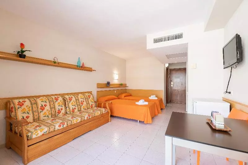 استودیوی استاندارد, Rentalmar Salou Pacific