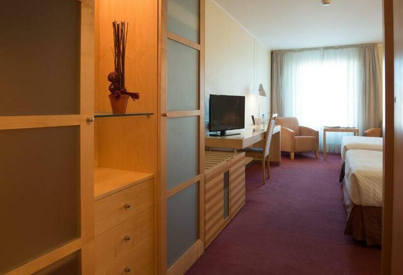 اتاق استاندارد, Vip Executive Entrecampos Hotel & Conference