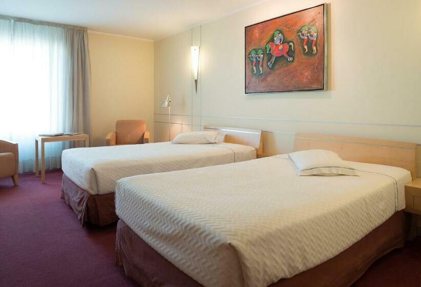 اتاق استاندارد یک نفره, Vip Executive Entrecampos Hotel & Conference