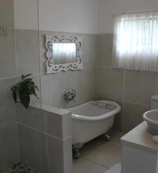 Номер Стандарт, The Sabie Town House Guest Lodge