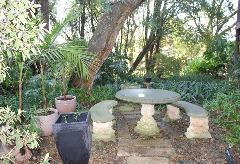 Номер Стандарт, The Sabie Town House Guest Lodge