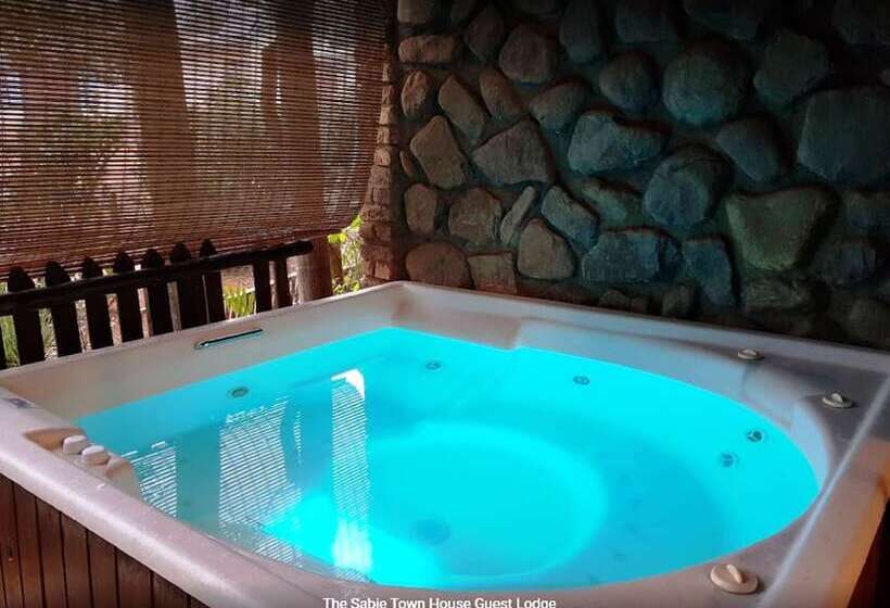 סוויטת דלוקס עם נוף, The Sabie Town House Guest Lodge