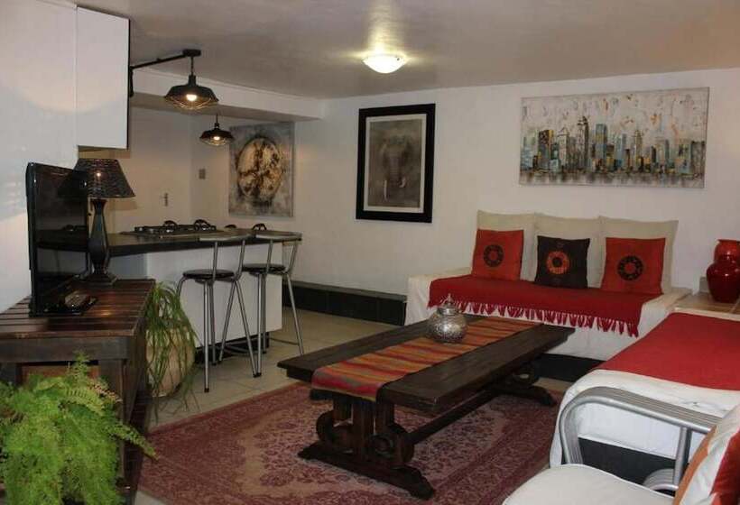 Номер Стандарт, The Sabie Town House Guest Lodge
