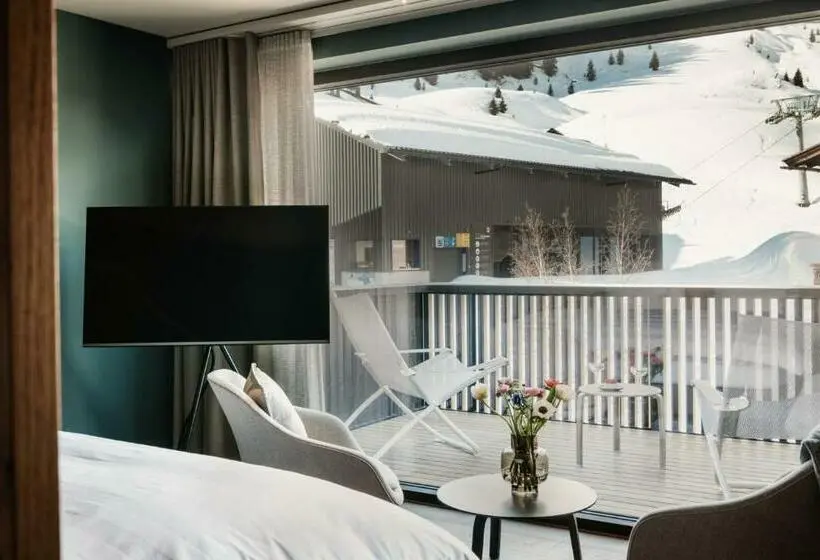 اتاق لوکس با بالکن, Berghotel Biberkopf