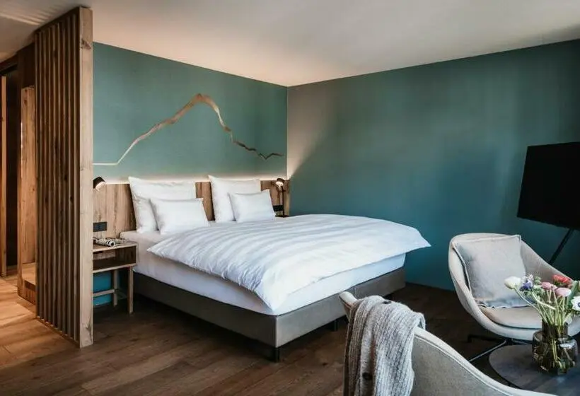 اتاق لوکس با بالکن, Berghotel Biberkopf