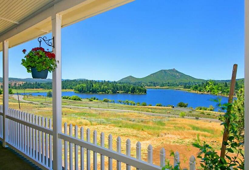 스탠다드 룸 호수 전망, Quiet Mind Mountain Lodge, Retreat & Spa