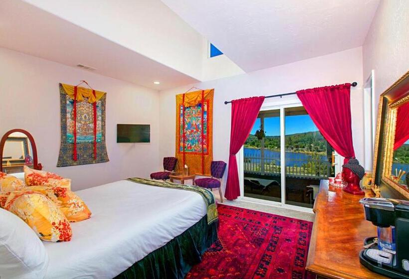 스탠다드 룸 호수 전망, Quiet Mind Mountain Lodge, Retreat & Spa