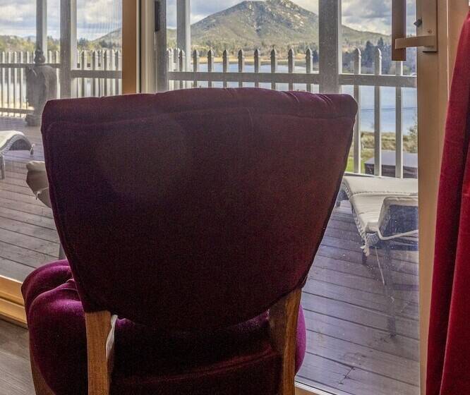 스탠다드 룸 호수 전망, Quiet Mind Mountain Lodge, Retreat & Spa