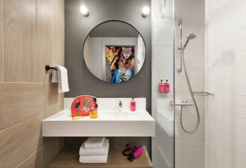 اتاق استاندارد, Moxy Bucharest Old Town