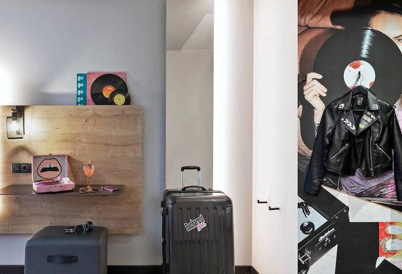اتاق استاندارد, Moxy Bucharest Old Town