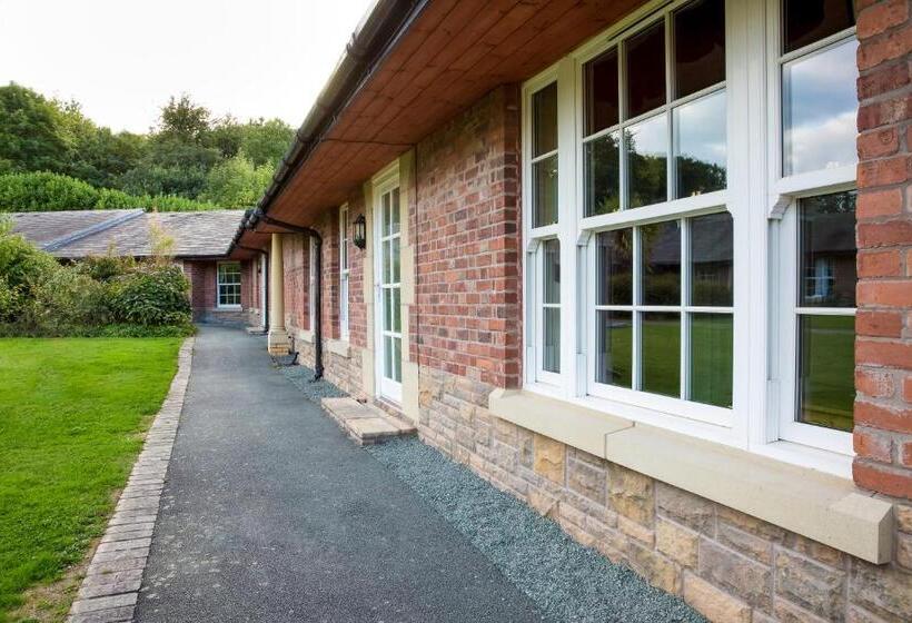 Casa 2 Dormitoris, Netley Hall