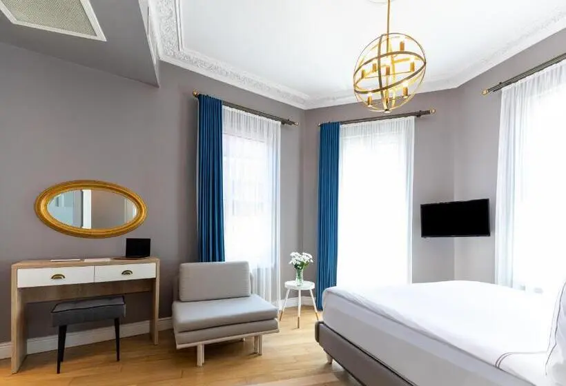 Suite King Bed