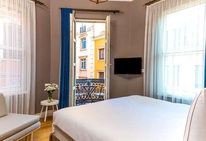 Deluxe Room with Balcony