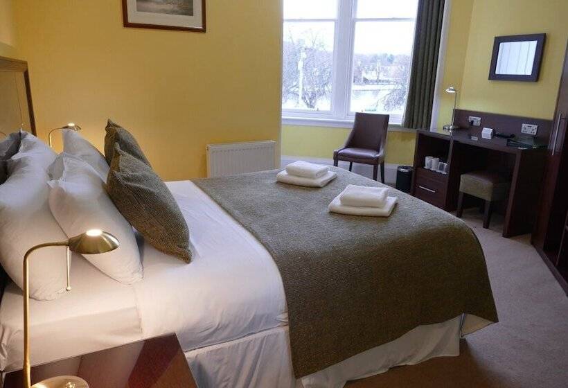 غرفة قياسية فردية, Strathness House