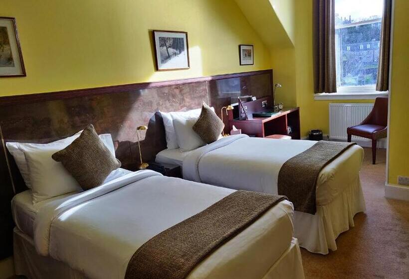 غرفة قياسية, Strathness House