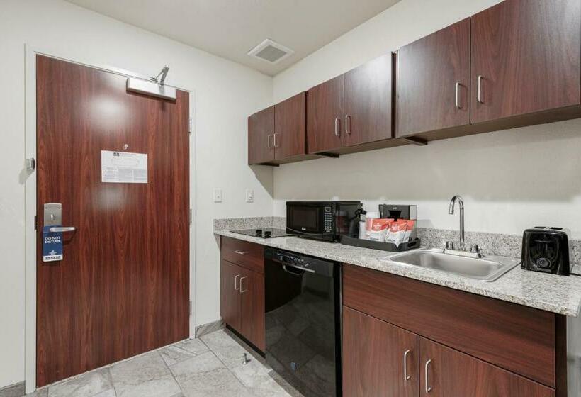 Люкс, Cobblestone Hotel & Suites   Urbana