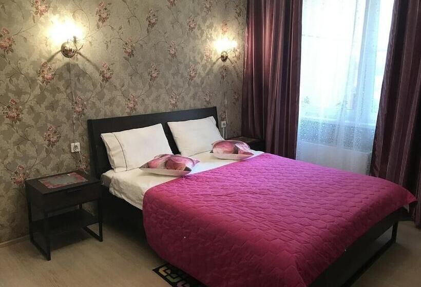 استودیوی سوپریور, Crocus Star