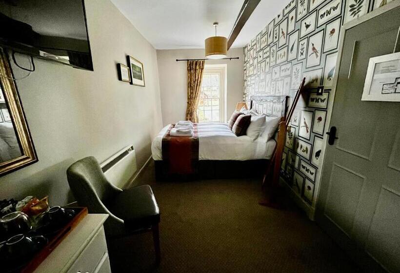Quarto Basic, The Red Lion