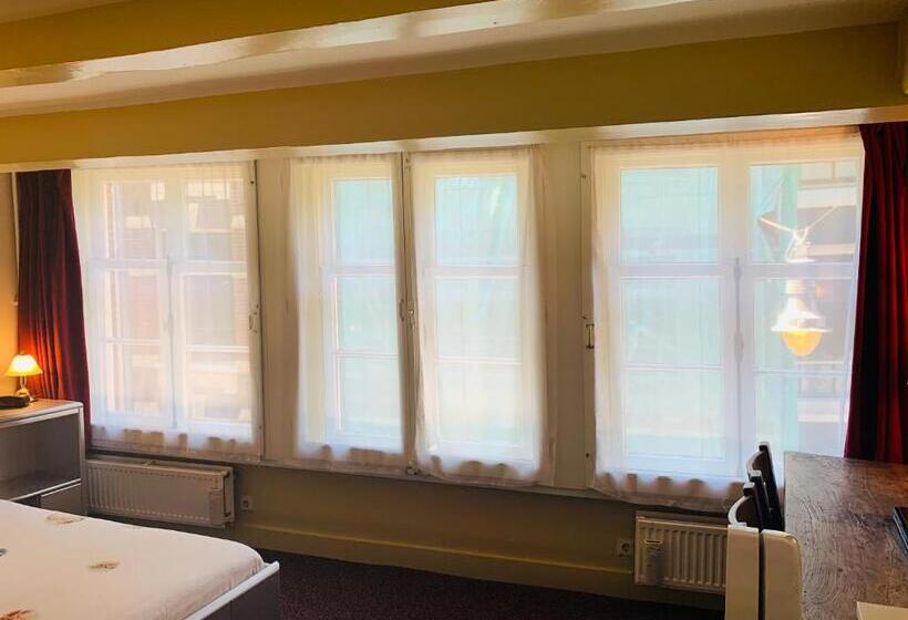 اتاق استاندارد, Amsterdam Central Guest House