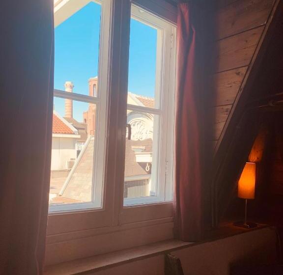 اتاق اکونومی, Amsterdam Central Guest House