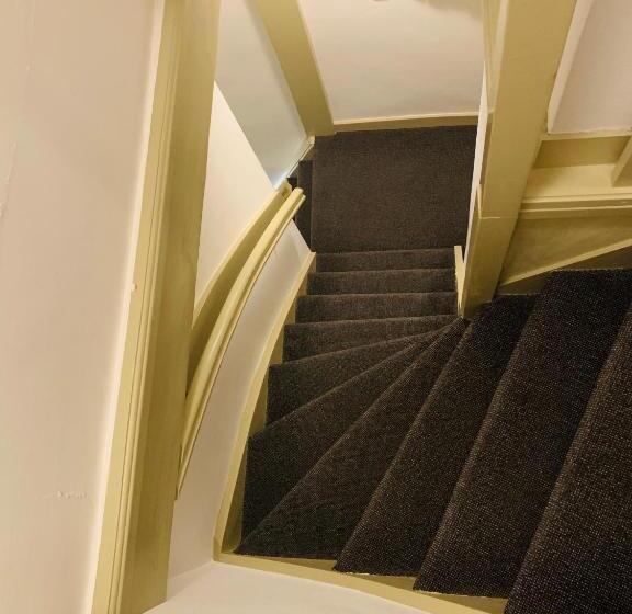 اتاق اکونومی, Amsterdam Central Guest House