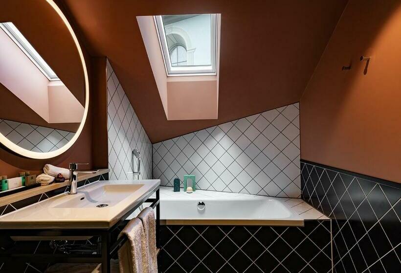 سوئیت با بالکن, Sorell Hotel St. Peter