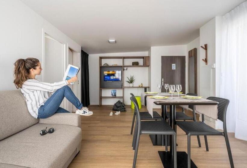 带2个卧室的优质公寓, Athome Residence Et Spa