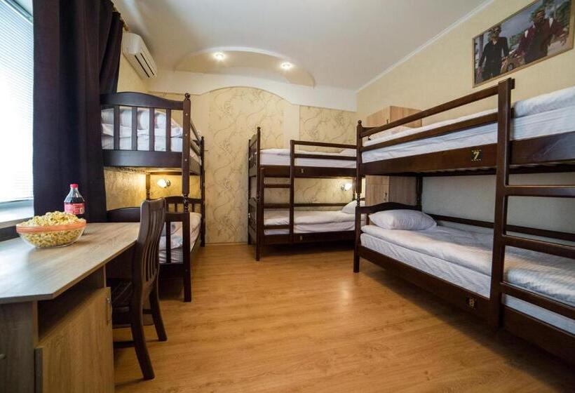 تختخواب در اتاق مشترک, Hollywood