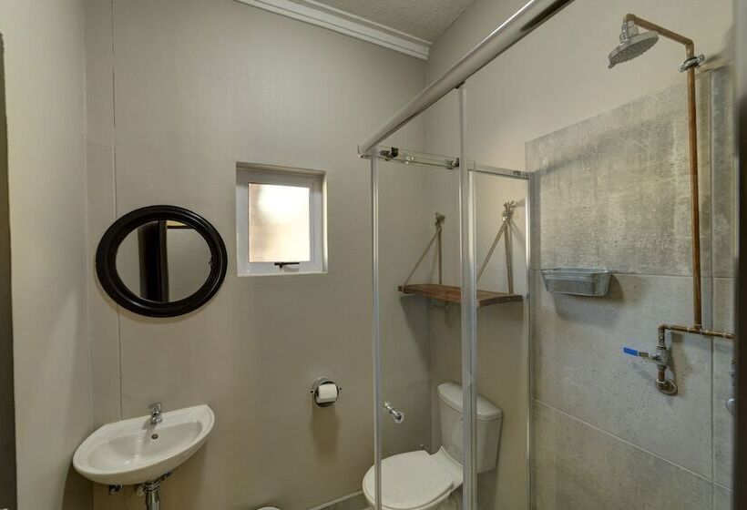 تختخواب در اتاق مشترک, Naankuse Travellers Inn   Hostel
