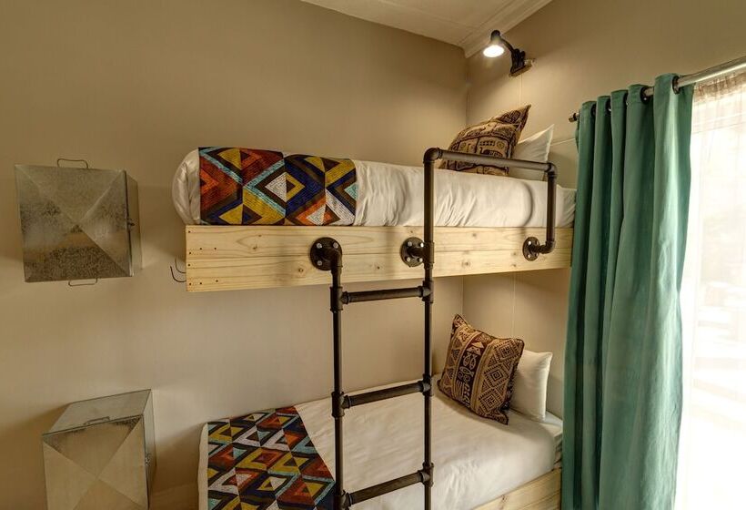 تختخواب در اتاق مشترک, Naankuse Travellers Inn   Hostel