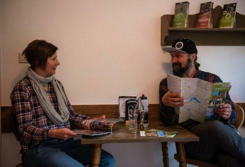 스탠다드 룸, Talstation Heumöderntal