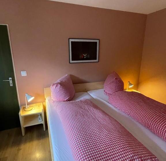 스탠다드 룸, Talstation Heumöderntal