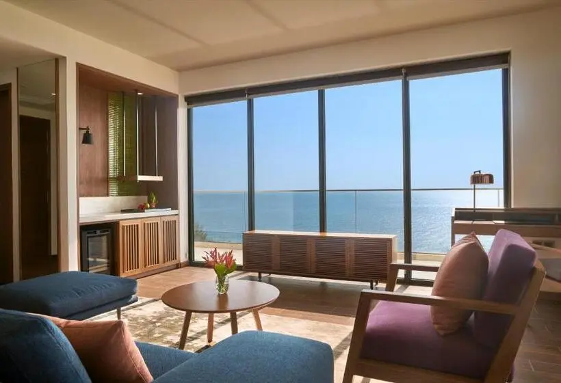 سوییت با چشم‌انداز دریا, Mövenpick Resort Waverly Phu Quoc
