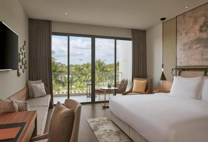 اتاق سوپریور با تخت بزرگ, Mövenpick Resort Waverly Phu Quoc