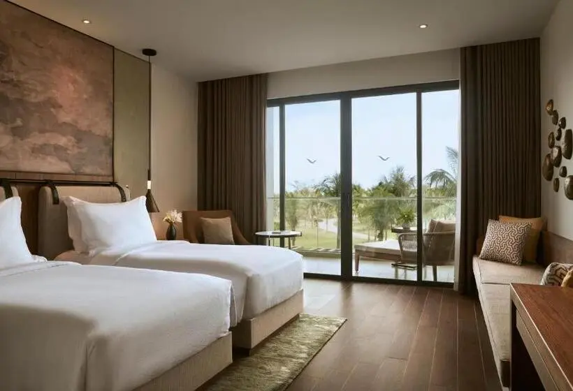 اتاق سوپریور با چشم‌انداز باغ, Mövenpick Resort Waverly Phu Quoc
