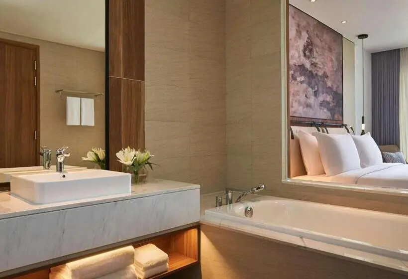 اتاق سوپریور با چشم‌انداز باغ, Mövenpick Resort Waverly Phu Quoc