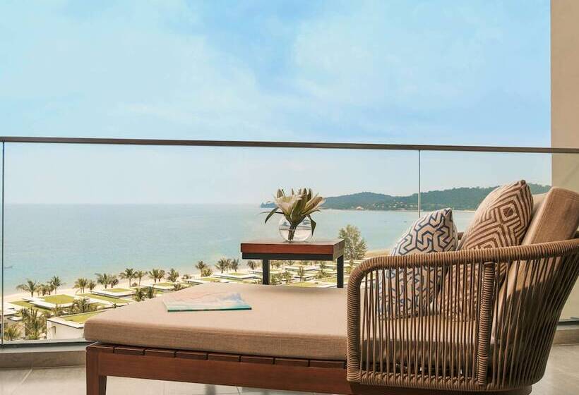 اتاق سوپریور با چشمانداز دریا و بالکن, Mövenpick Resort Waverly Phu Quoc