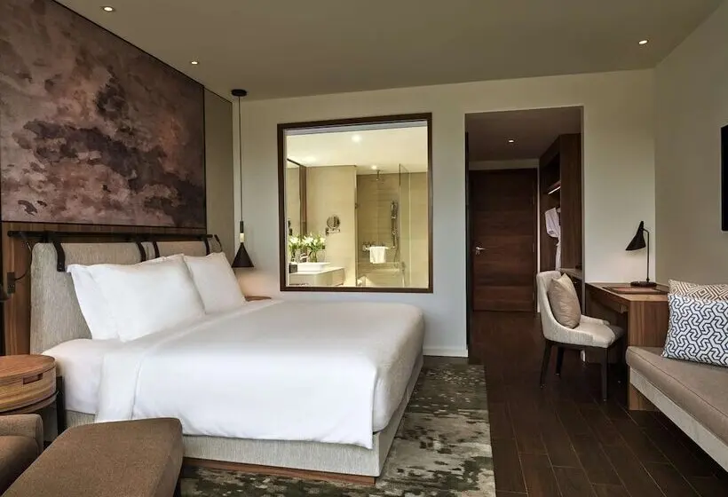 اتاق سوپریور با چشم‌انداز باغ, Mövenpick Resort Waverly Phu Quoc
