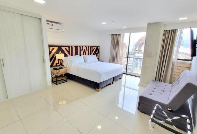 スタンダードスタジオ, Origen Local Suites