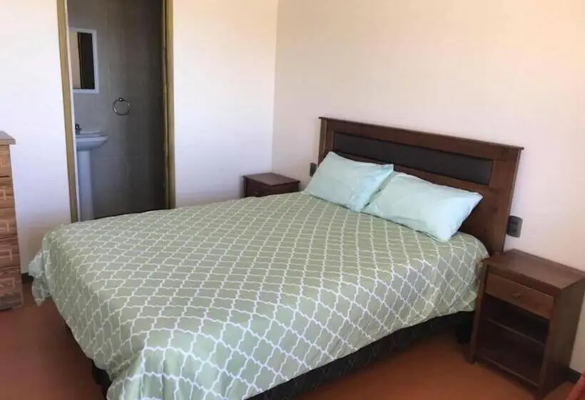 オーシャンビュースイート, Hostal Agustín Ii