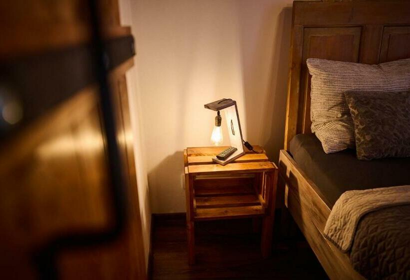 디럭스 룸, Dům U Lázní