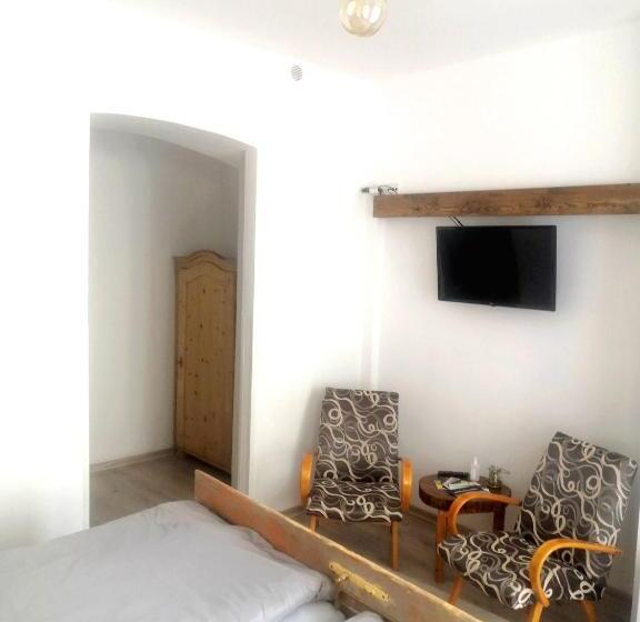 스탠다드 룸, Dům U Lázní