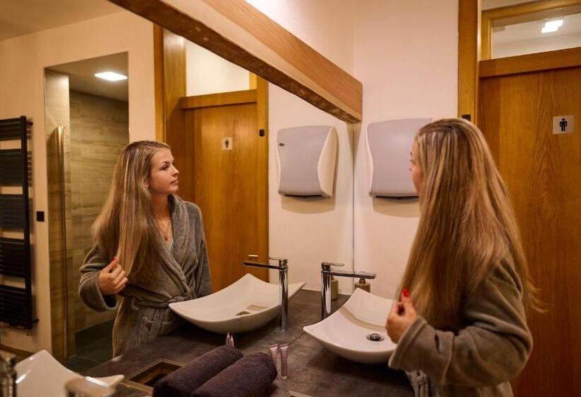 스탠다드 룸 킹사이즈 침대, Dům U Lázní