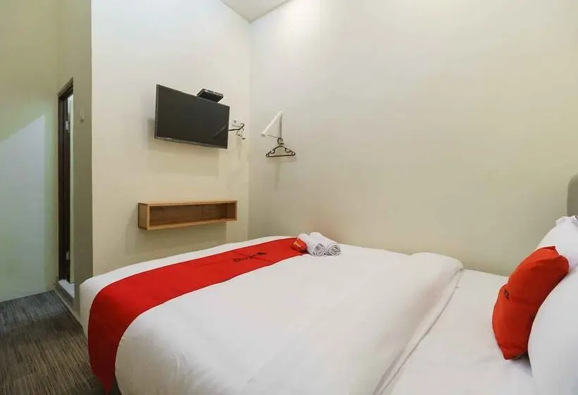 スタンダードルーム, Reddoorz Syariah Near Lubang Jepang Bukittinggi
