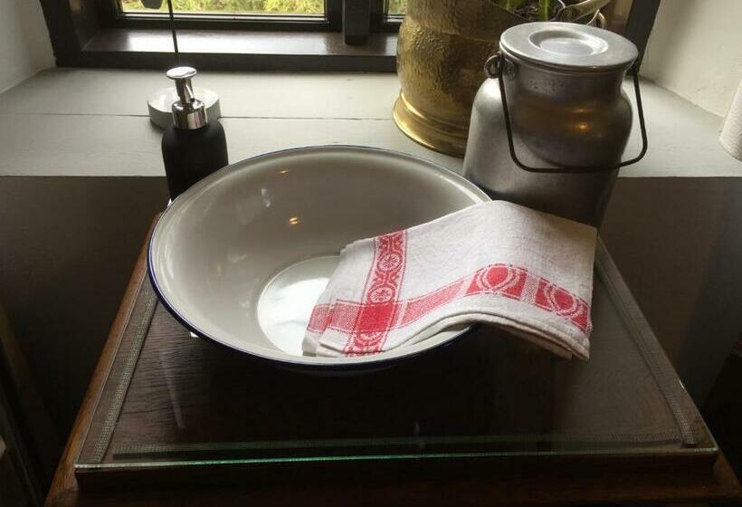 חדר משפחתי נוף לגינה, Stenbrottets Smedja